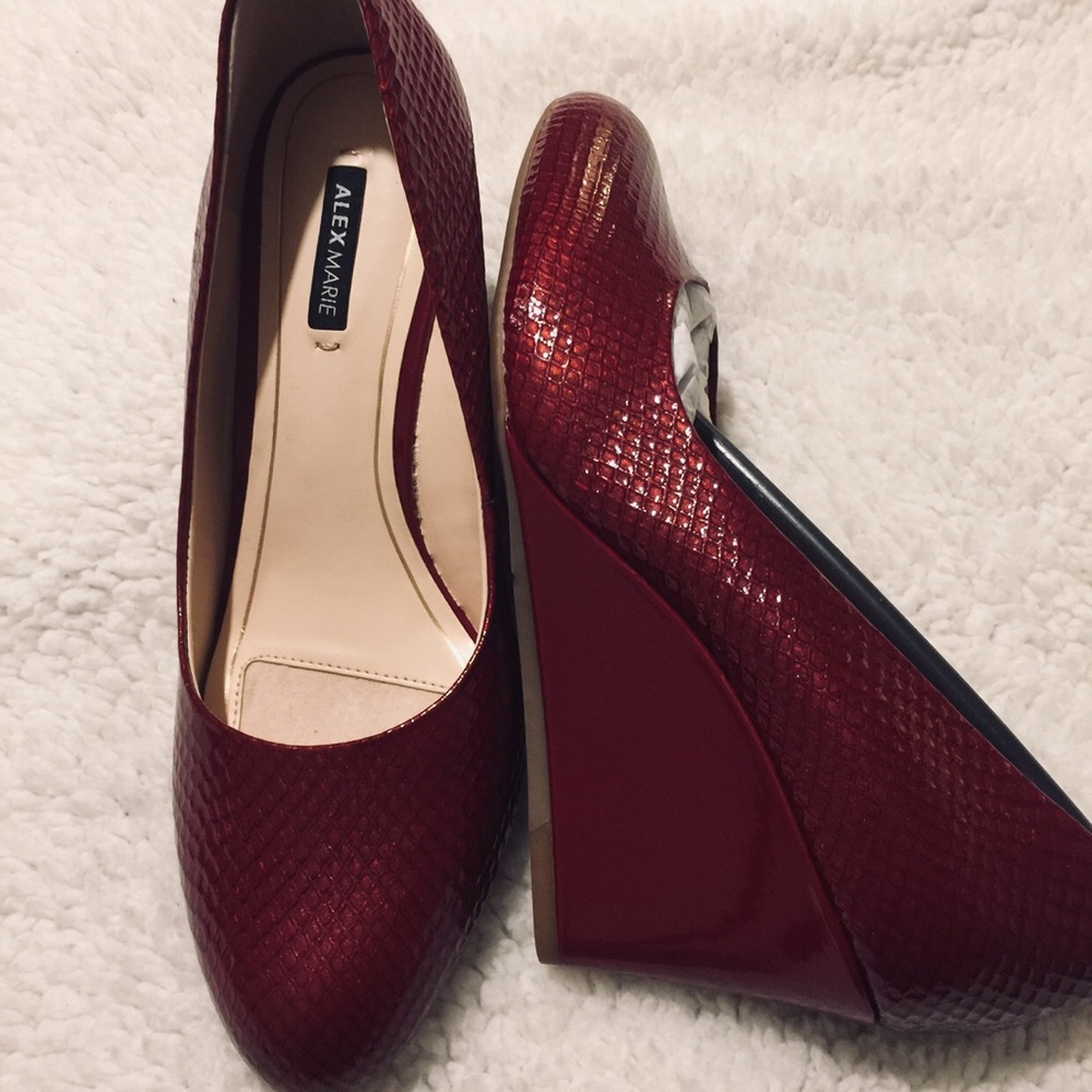 Alex Marie Carla royal red wedges